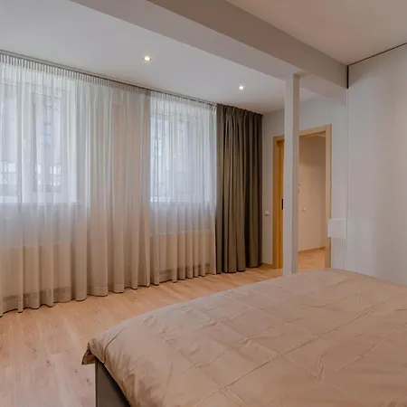 Colorful L Appartement Riga